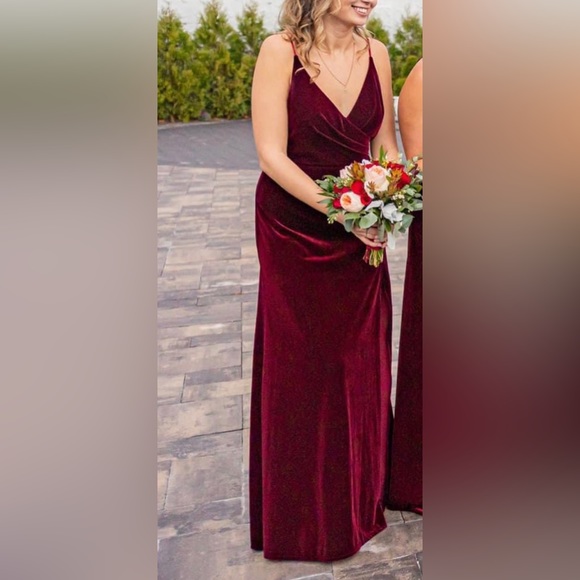 Jenny Yoo Dresses & Skirts - Jenny Yoo Size 8 burgundy Velvet Evening Gown! Worn only once!